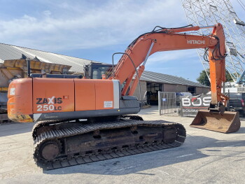 『L』 SOLD] Hitachi ZX250LC-3 | 2007 | CE + EPA | 12605 h.